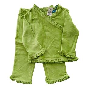 NWT Baby Girl Velvet Matching Set. Size 24 Months.